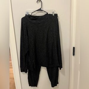 Donna Karan Elegant Black Sleepwear Set